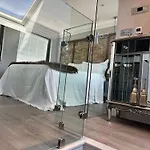 Luxury Modern Studio With Elegance