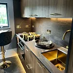 Luxury Modern Studio With Elegance