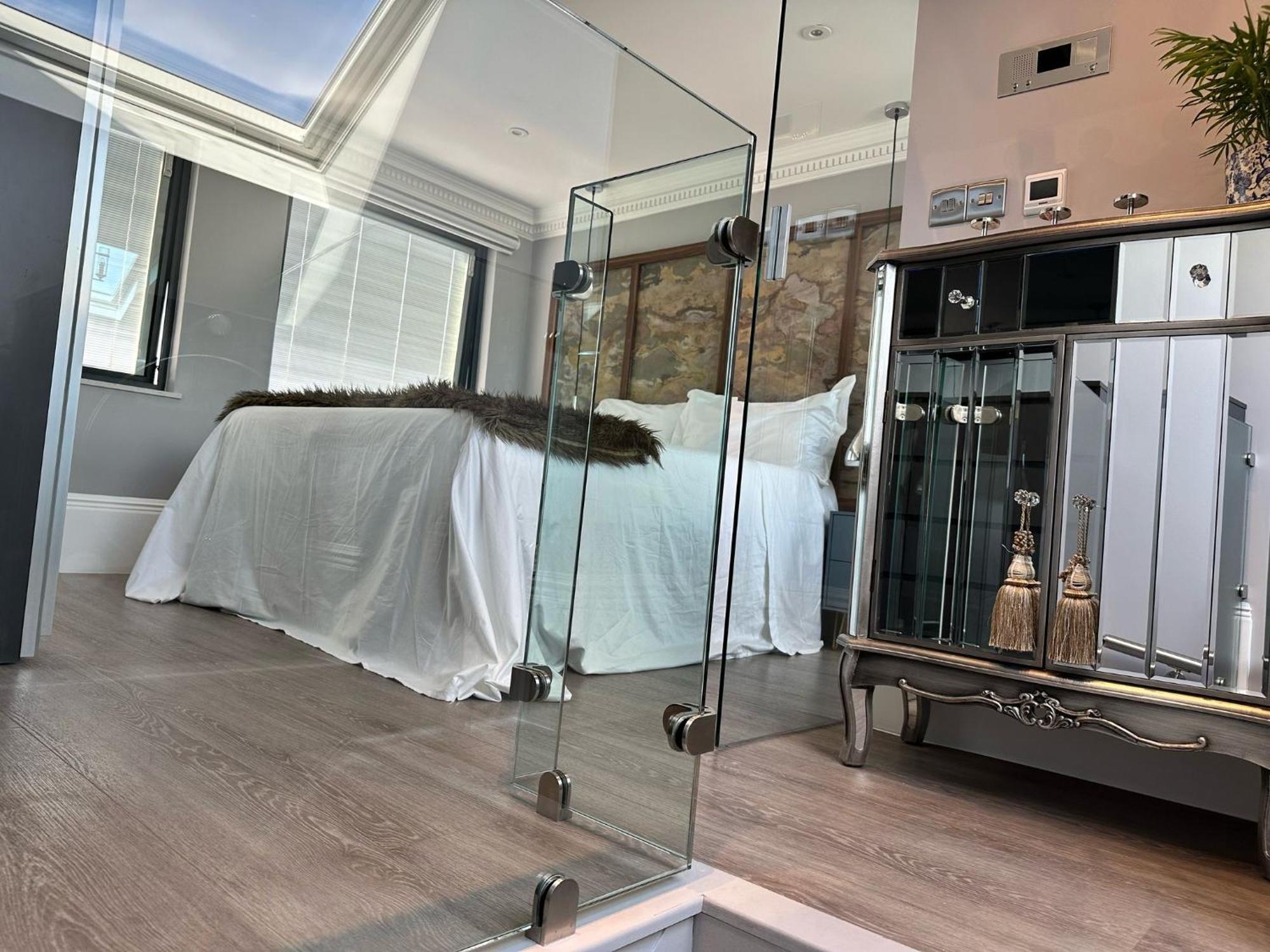 Luxury Modern With Elegance *